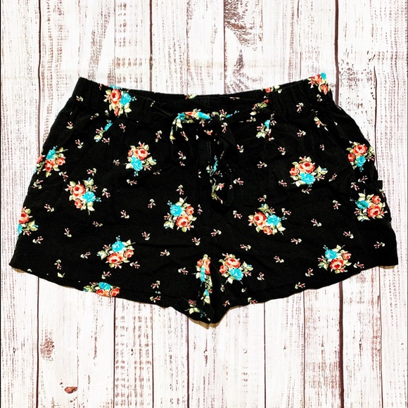 Joe Benbasset Pants - Joe Benbasset Rayon Black Floral Print Shorts M
